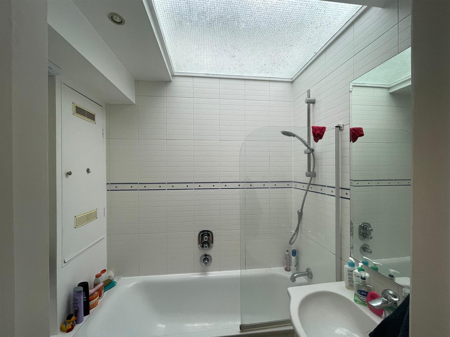 2 bed property in Finchley Road, London